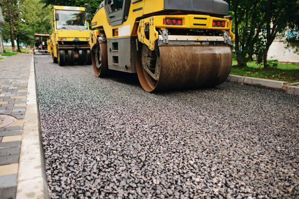 Best Local Driveway Pavers  in Bondurant, IA